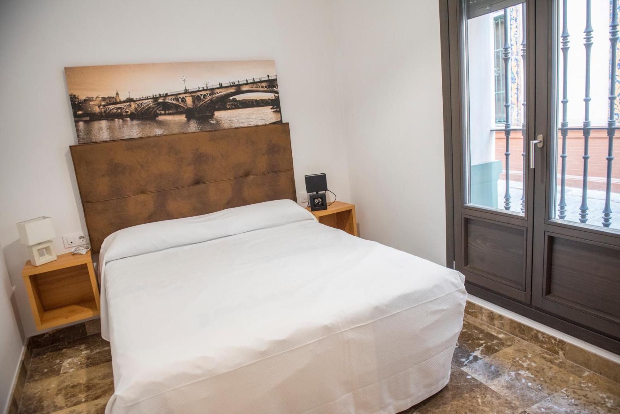 Apartamentos Luxury Puente De Triana Σεβίλλη Εξωτερικό φωτογραφία