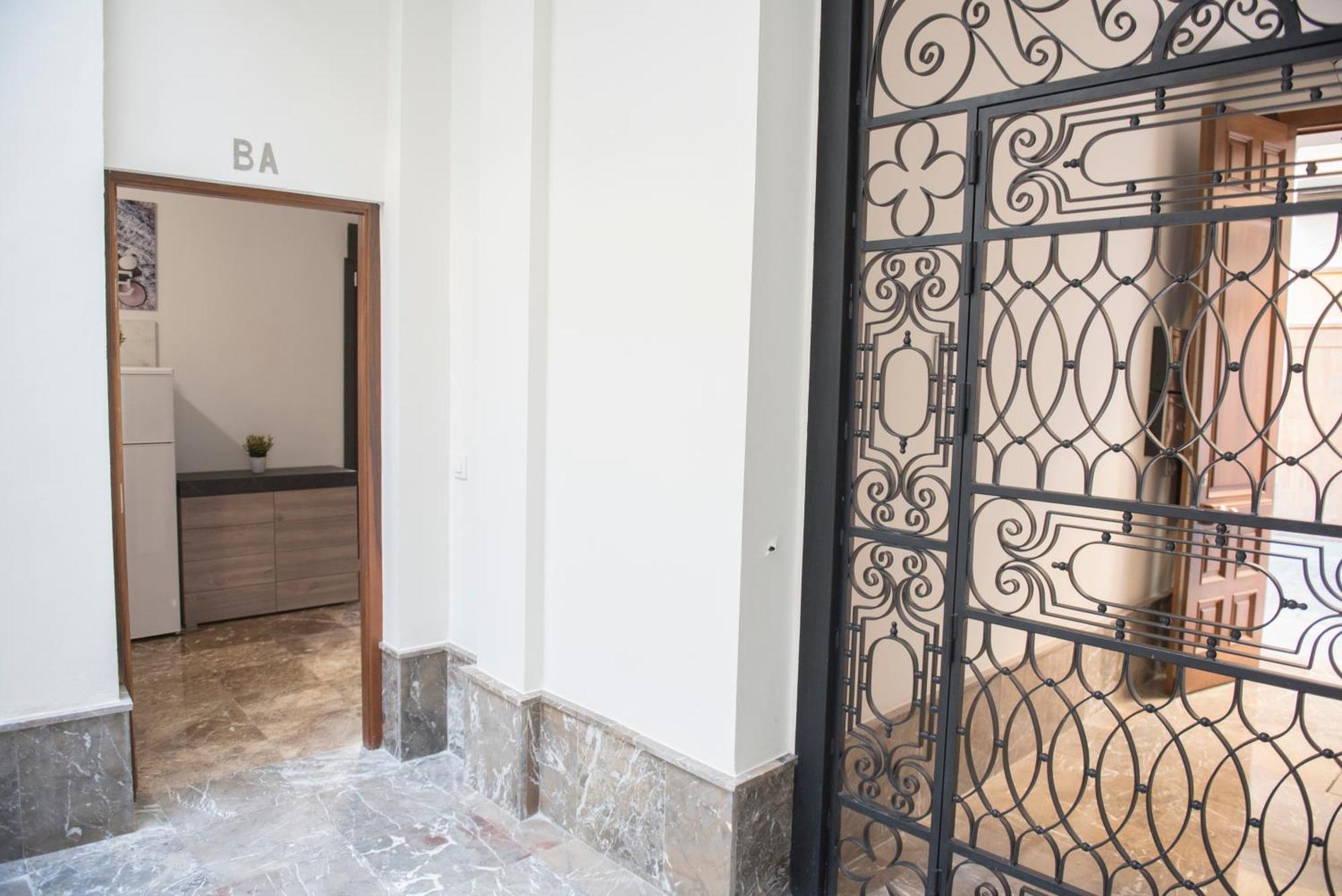 Apartamentos Luxury Puente De Triana Σεβίλλη Εξωτερικό φωτογραφία