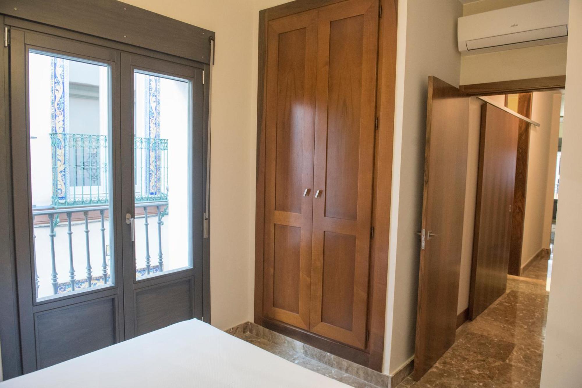 Apartamentos Luxury Puente De Triana Σεβίλλη Εξωτερικό φωτογραφία