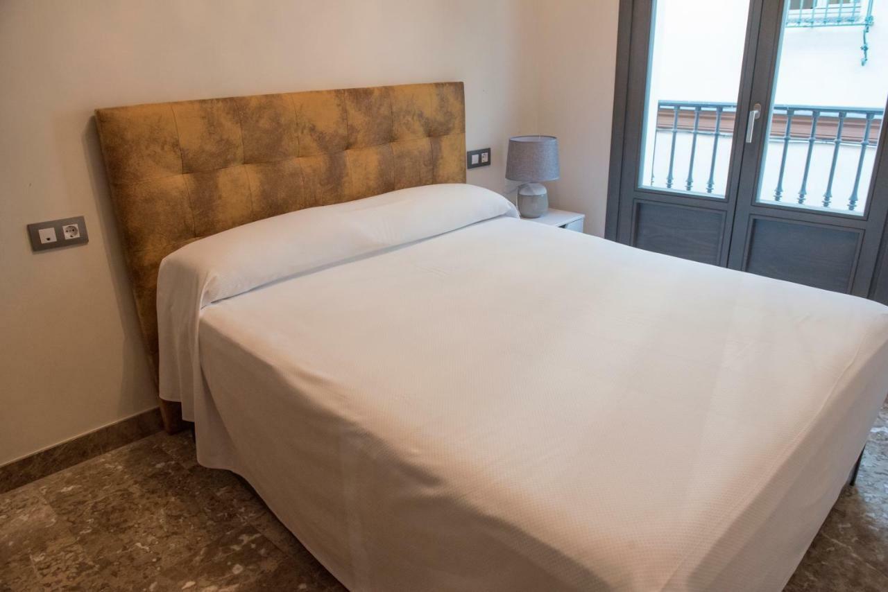 Apartamentos Luxury Puente De Triana Σεβίλλη Εξωτερικό φωτογραφία