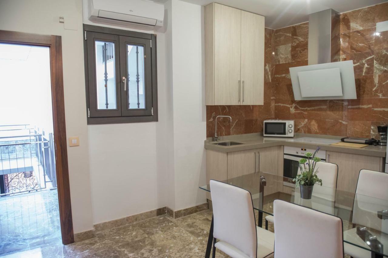 Apartamentos Luxury Puente De Triana Σεβίλλη Εξωτερικό φωτογραφία