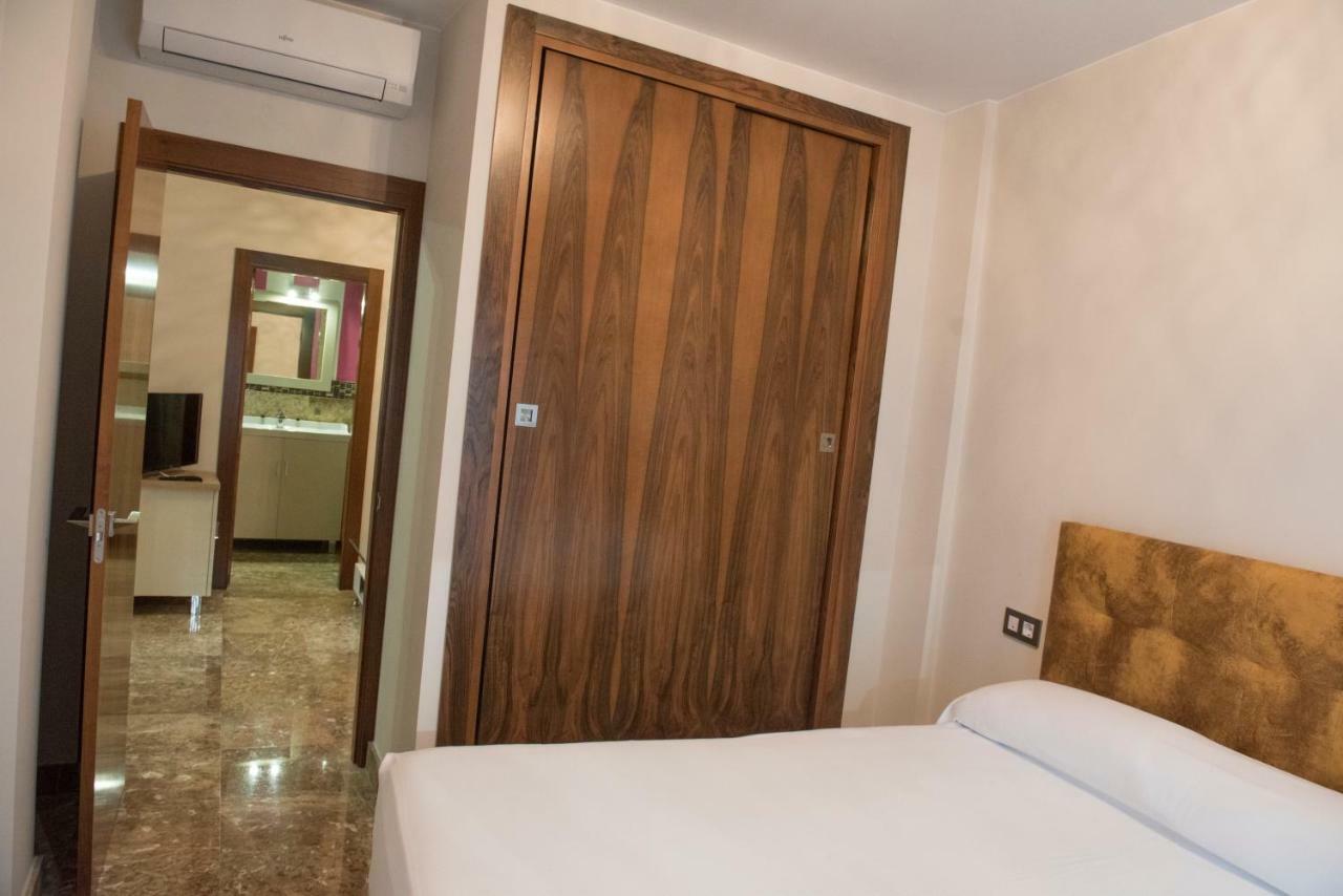 Apartamentos Luxury Puente De Triana Σεβίλλη Εξωτερικό φωτογραφία